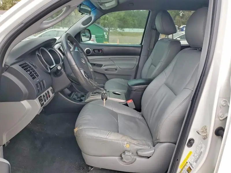 2015 TOYOTA TACOMA V6  