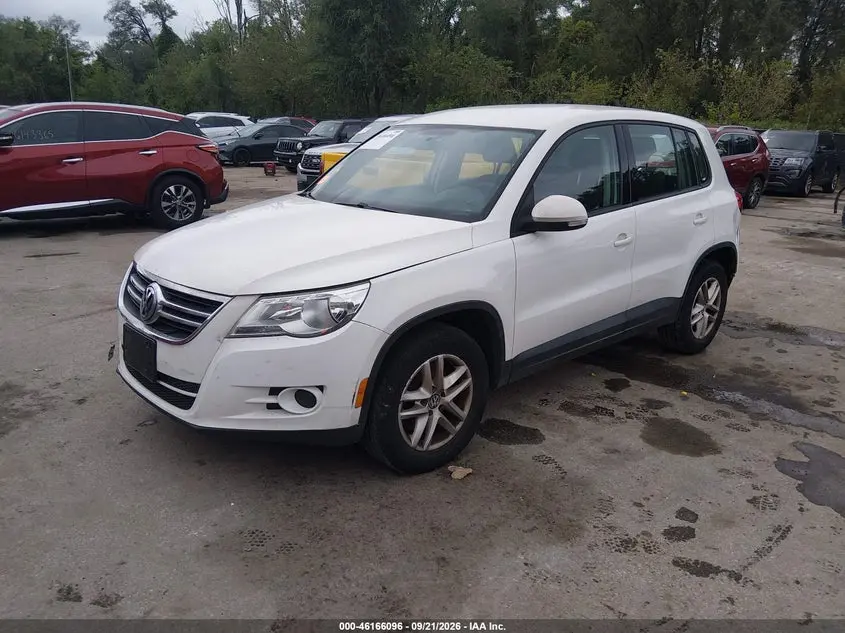 2011 VOLKSWAGEN TIGUAN S