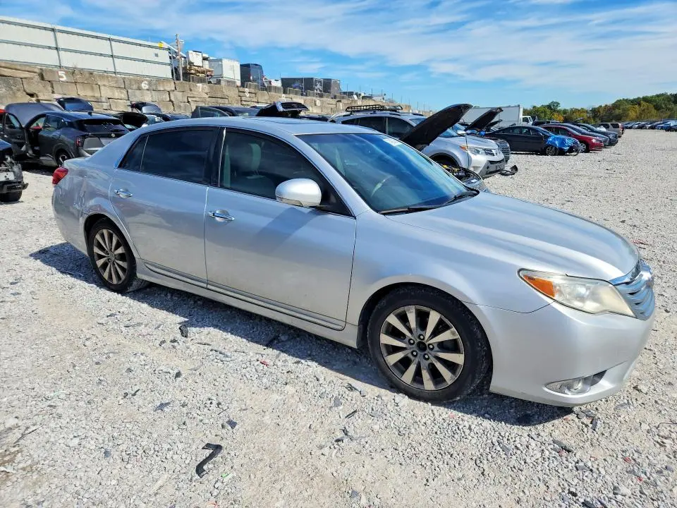 2011 TOYOTA AVALON LIMITED  