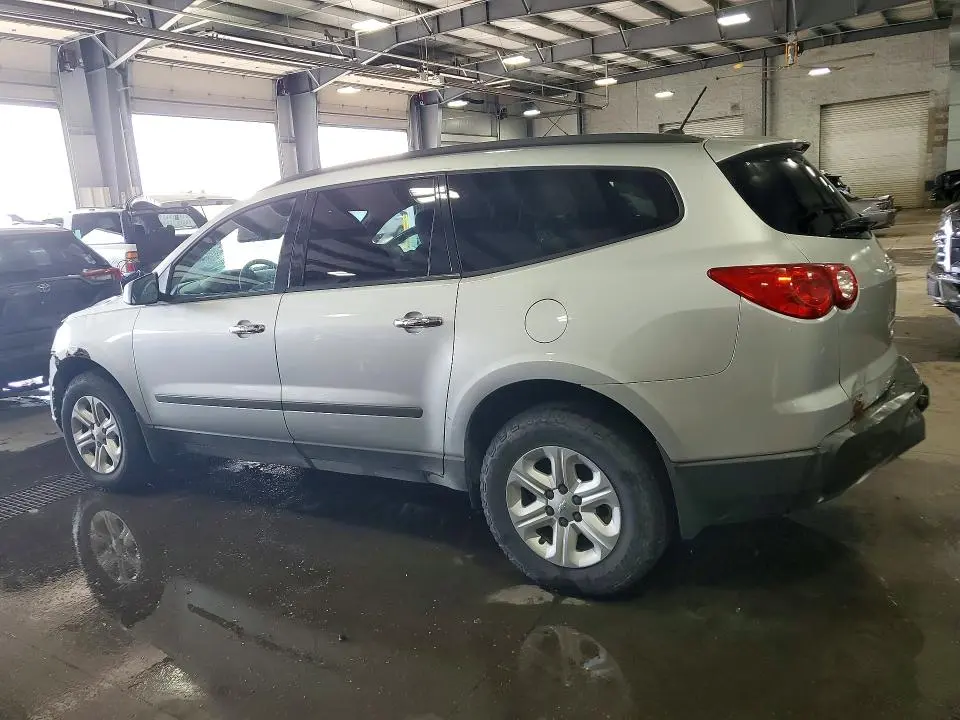2012 CHEVROLET TRAVERSE LS  