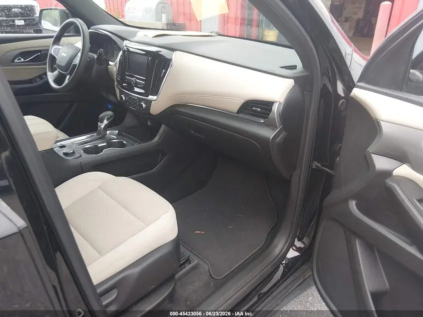 2023 CHEVROLET TRAVERSE AWD LS