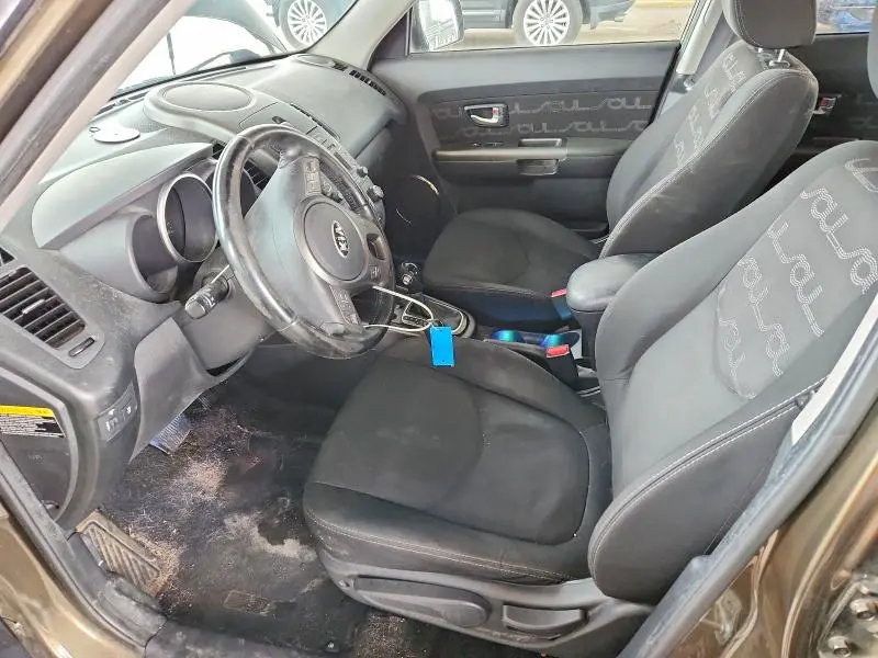 2013 KIA SOUL +  