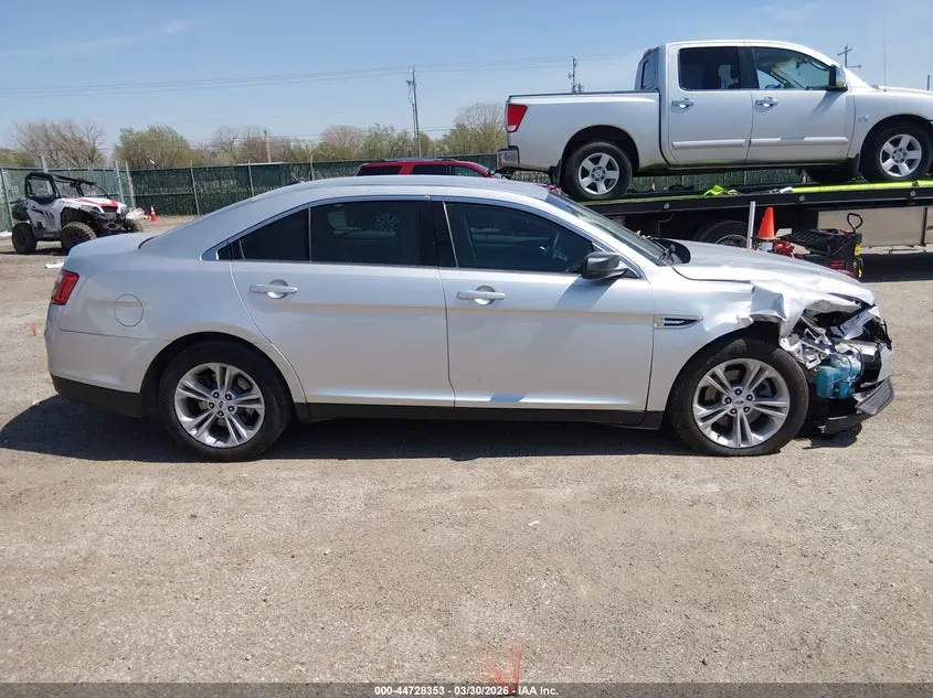 2018 FORD TAURUS SE
