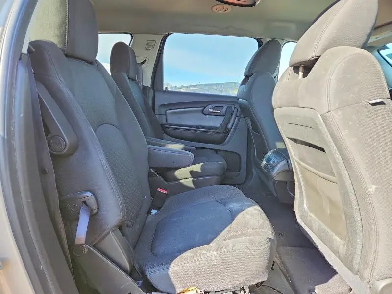 2012 CHEVROLET TRAVERSE LT  