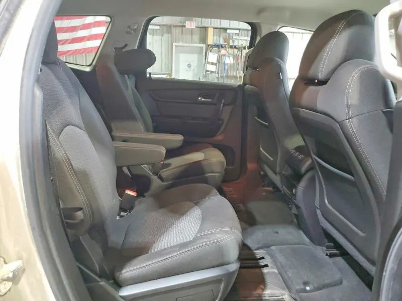 2017 CHEVROLET TRAVERSE LT  