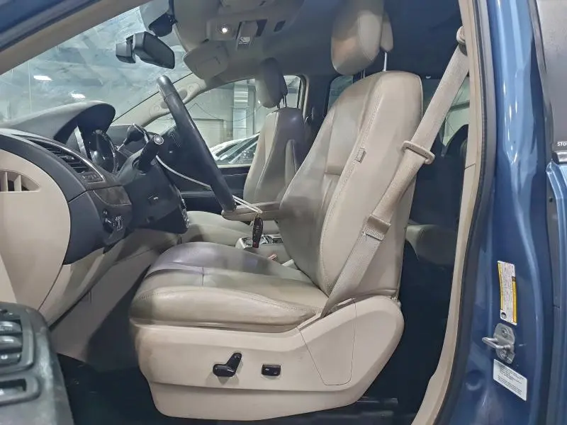 2012 CHRYSLER TOWN & COUNTRY TOURING L  