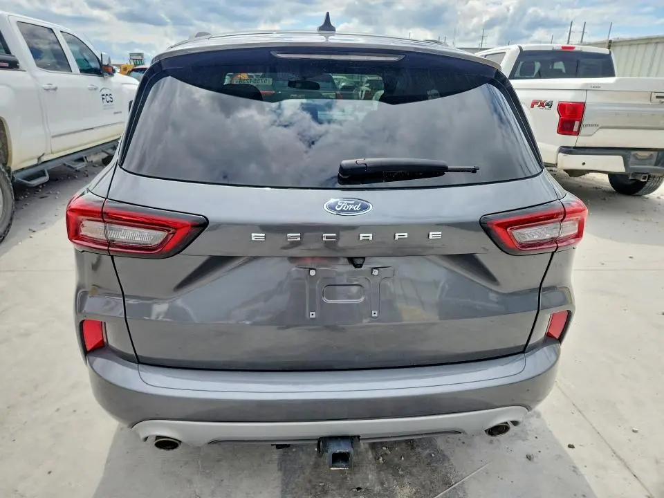 2024 FORD ESCAPE ST LINE  