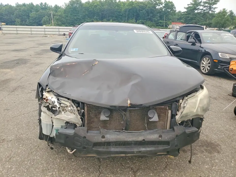 2013 TOYOTA CAMRY SE  