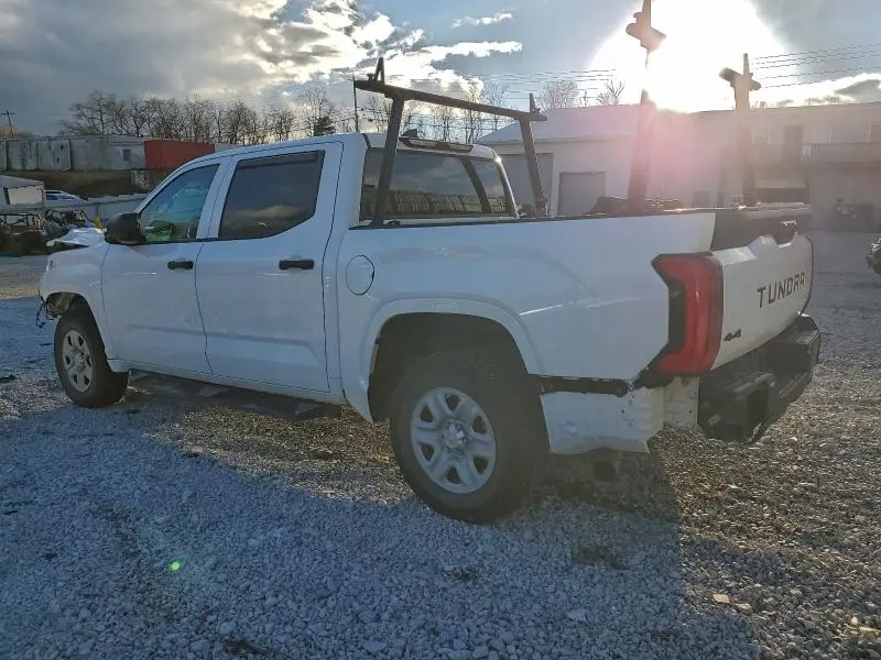 2023 TOYOTA TUNDRA CREWMAX SR  