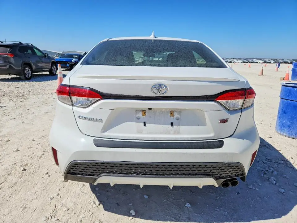 2022 TOYOTA COROLLA SE  