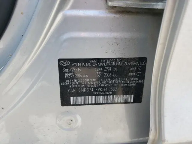 2019 HYUNDAI ELANTRA SE  