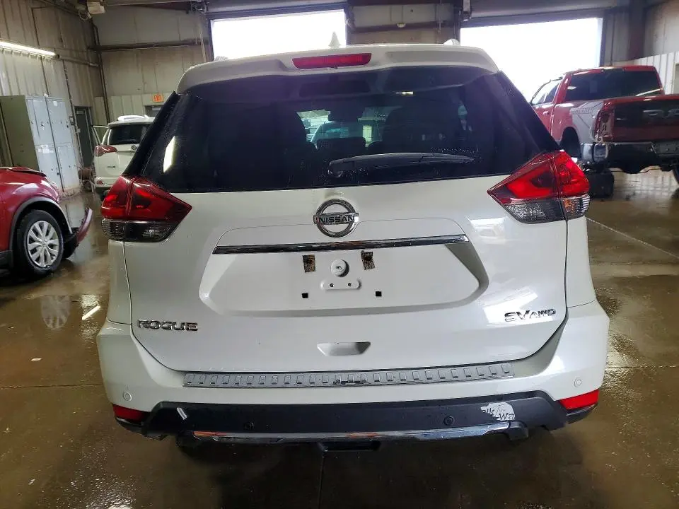 2019 NISSAN ROGUE SV  