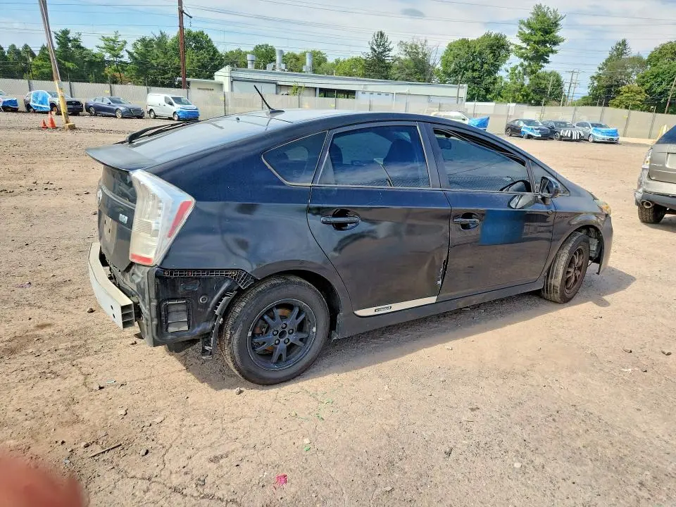 2010 TOYOTA PRIUS II  