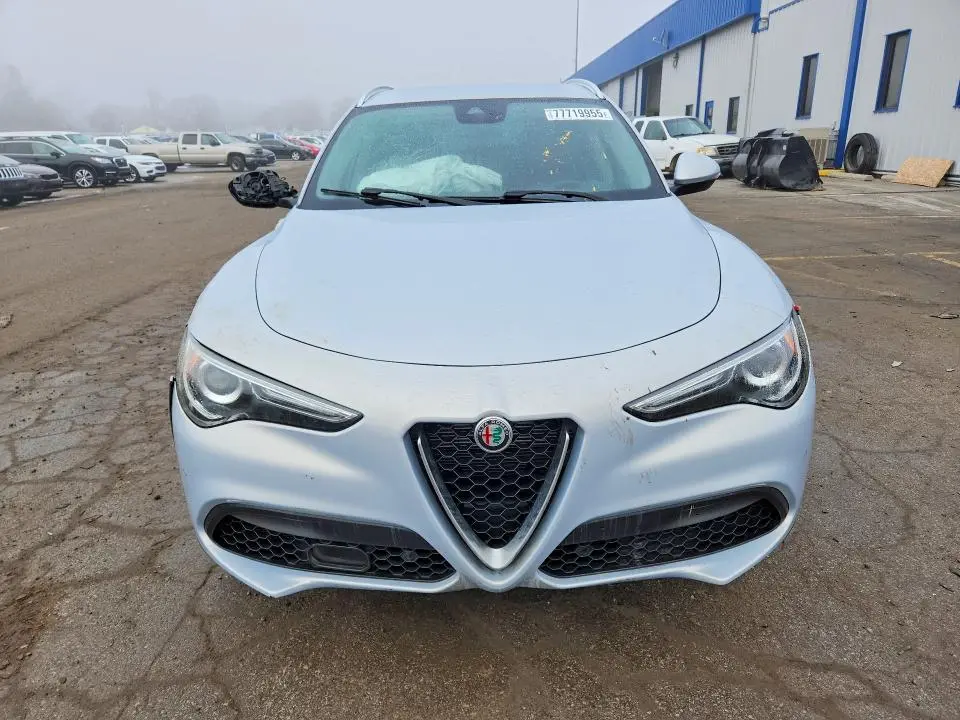 2021 ALFA ROMEO STELVIO SPORT  