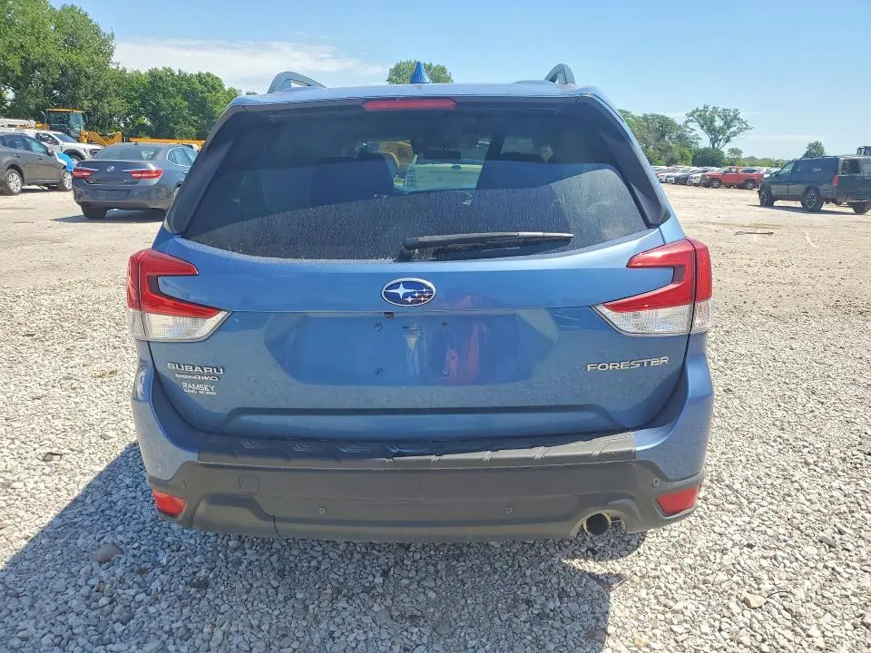 2021 SUBARU FORESTER LIMITED  