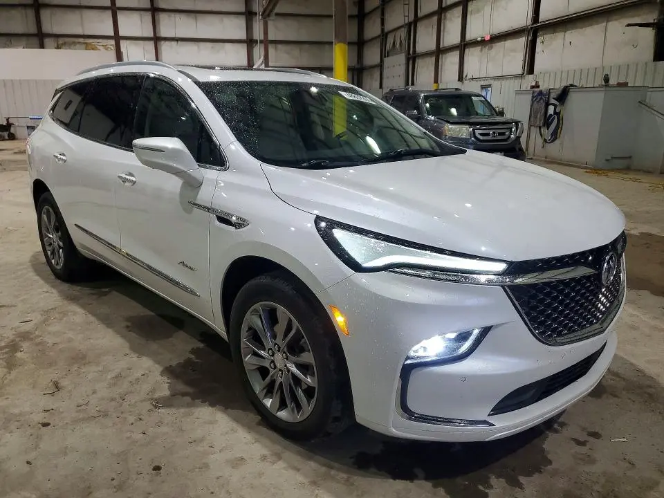 2022 BUICK ENCLAVE AVENIR  