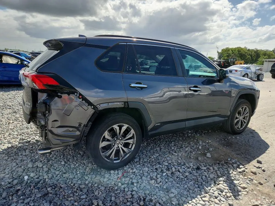 2022 TOYOTA RAV4 LIMITED  