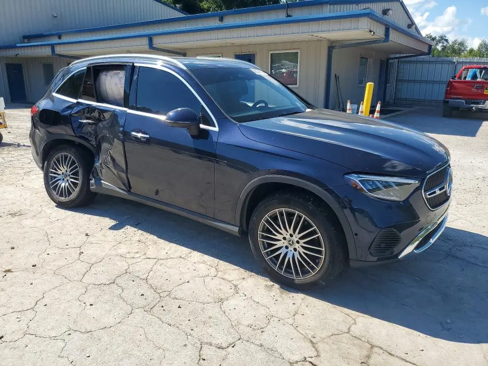 2023 MERCEDES-BENZ GLC 300  