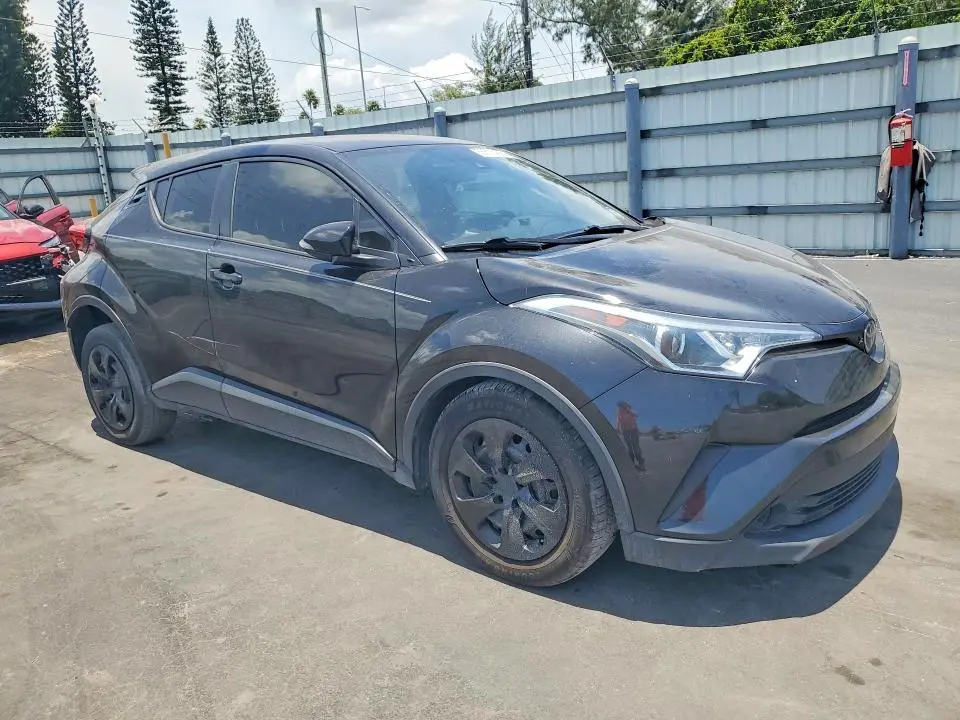 2019 TOYOTA C-HR LE  