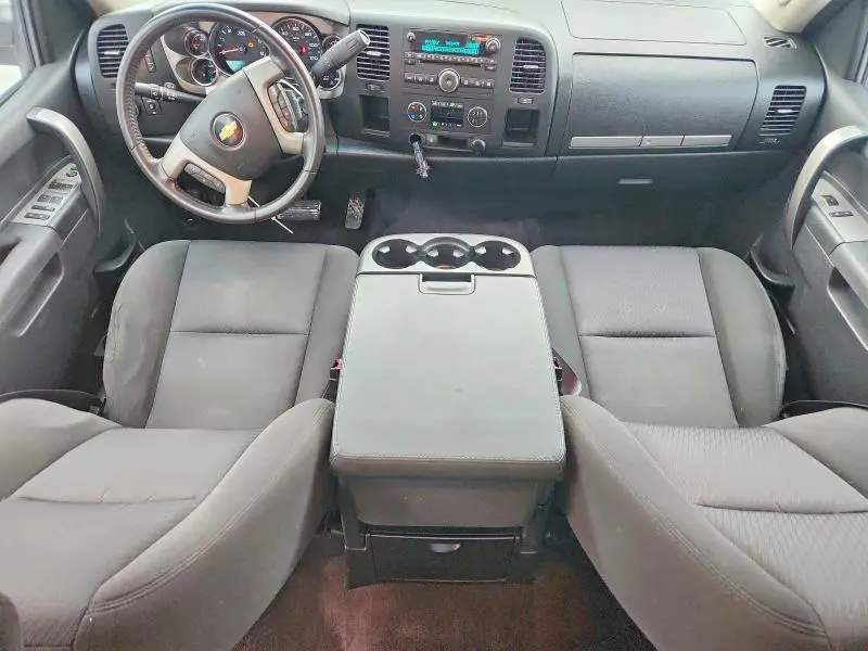 2011 CHEVROLET SILVERADO C1500 LT  
