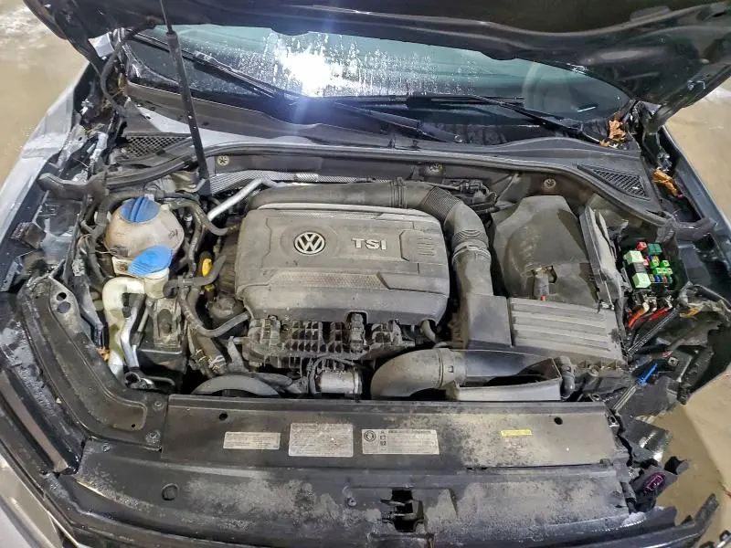 2017 VOLKSWAGEN PASSAT SE  