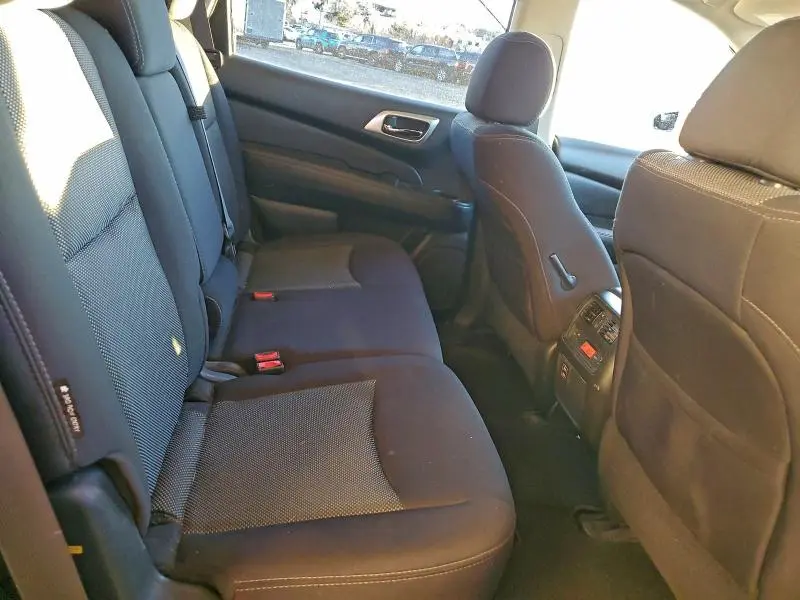 2018 NISSAN PATHFINDER S  