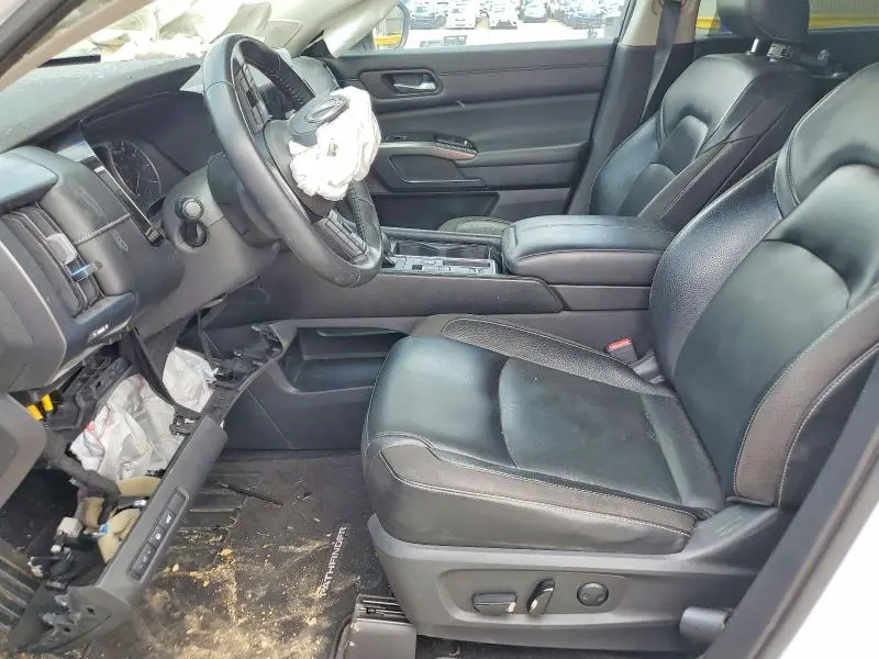 2022 NISSAN PATHFINDER SL  
