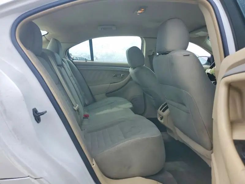 2013 FORD TAURUS SE  