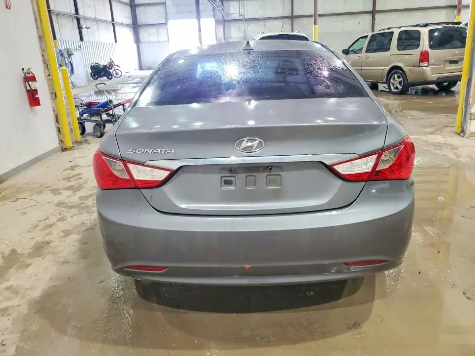 2013 HYUNDAI SONATA GLS  