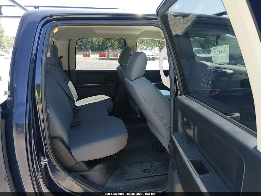 2017 RAM 1500 TRADESMAN  4X2 5'7 BOX