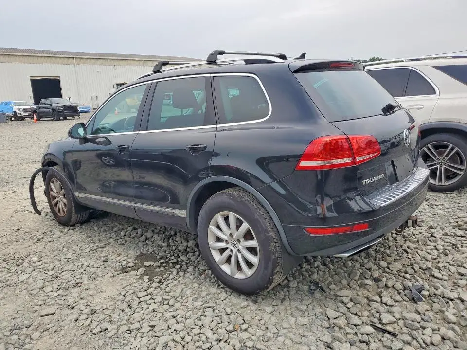 2011 VOLKSWAGEN TOUAREG V6  