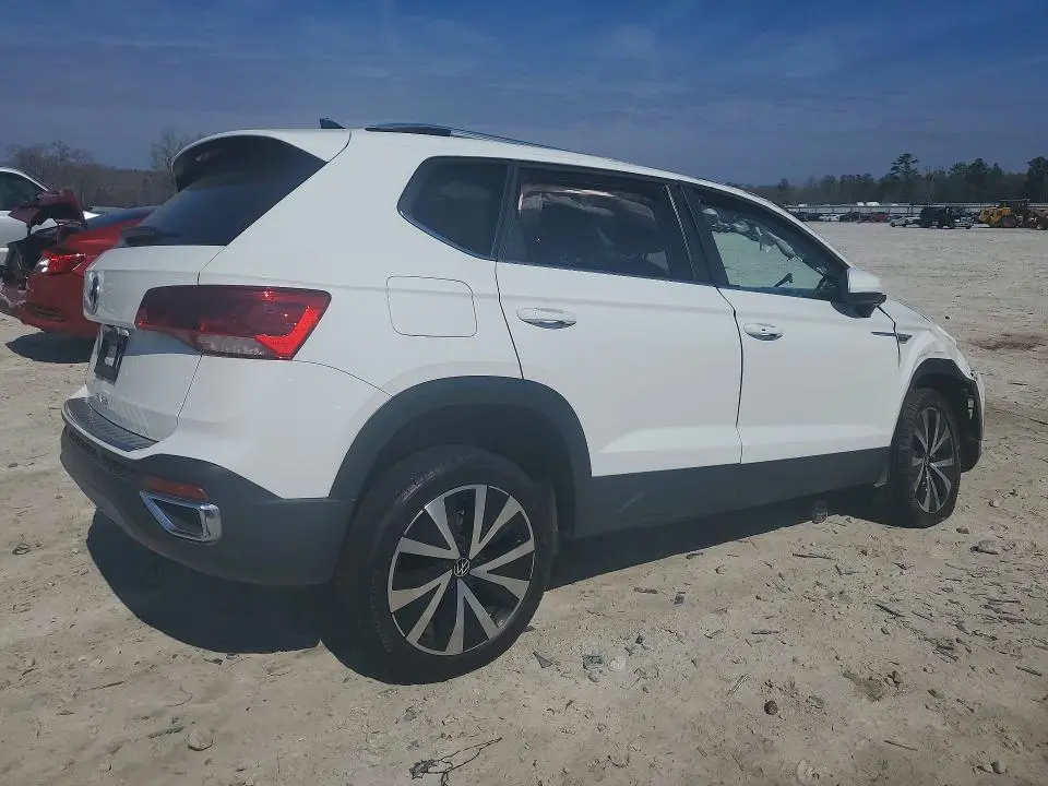 2024 VOLKSWAGEN TAOS SE  