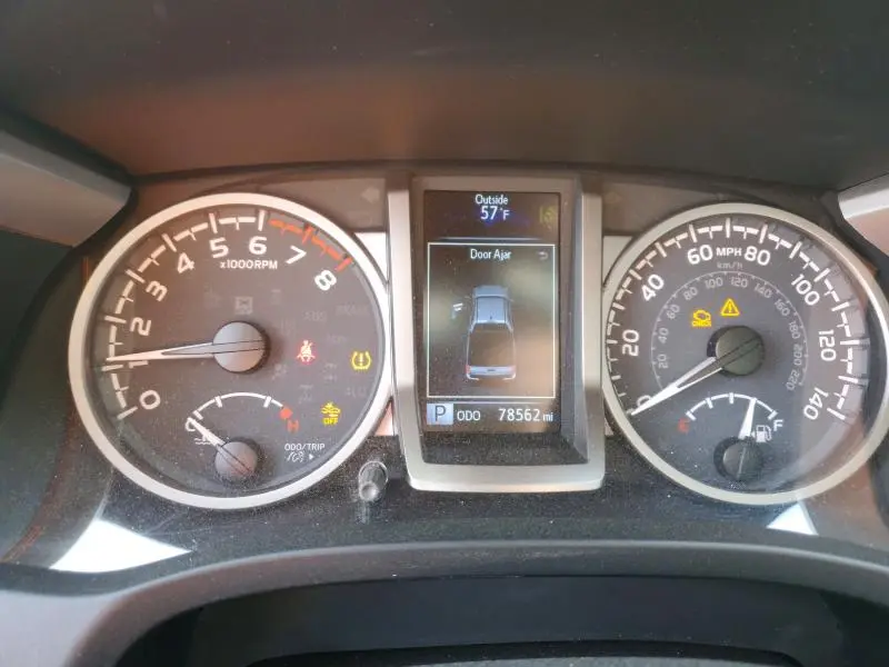 2021 TOYOTA TACOMA SR5 V6  