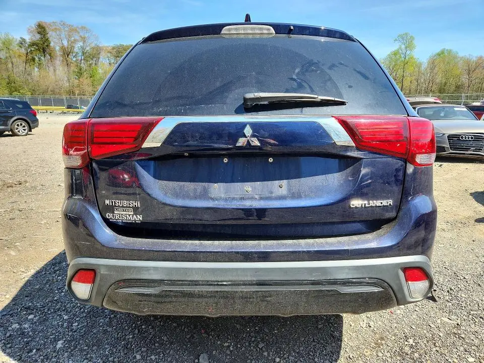 2019 MITSUBISHI OUTLANDER SE  