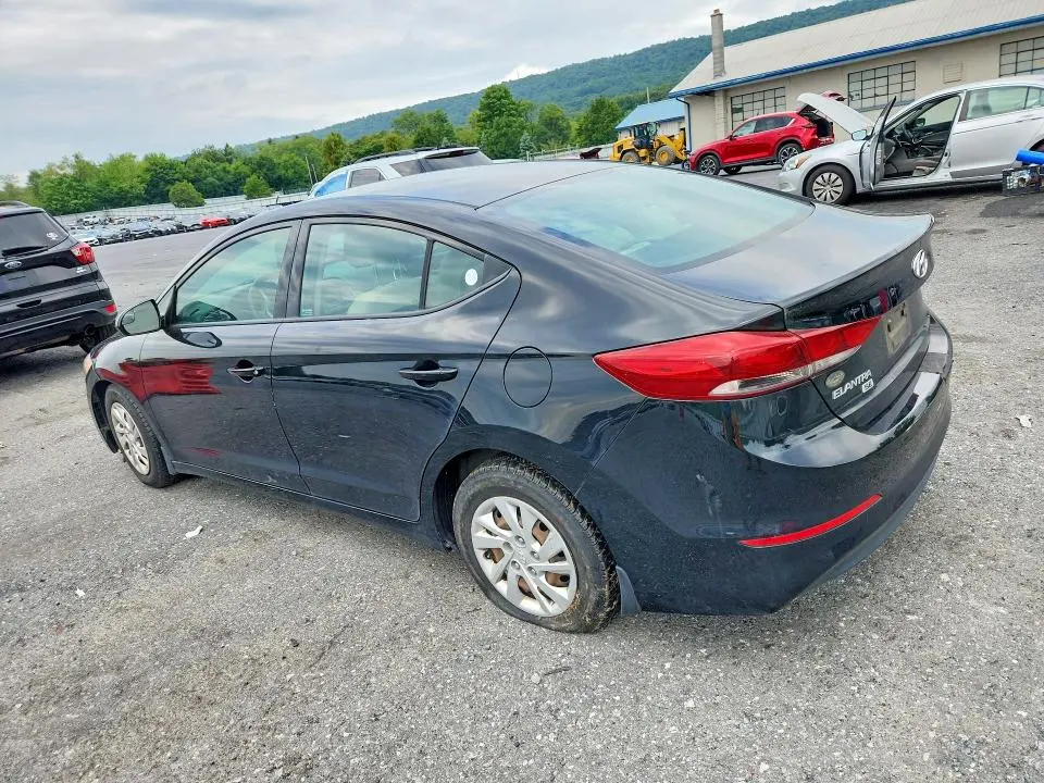 2018 HYUNDAI ELANTRA SE  