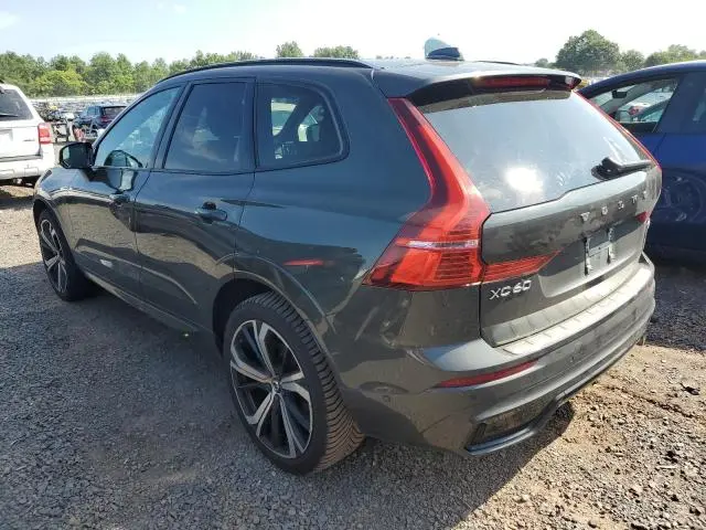 2022 VOLVO XC60 B6 R-DESIGN  