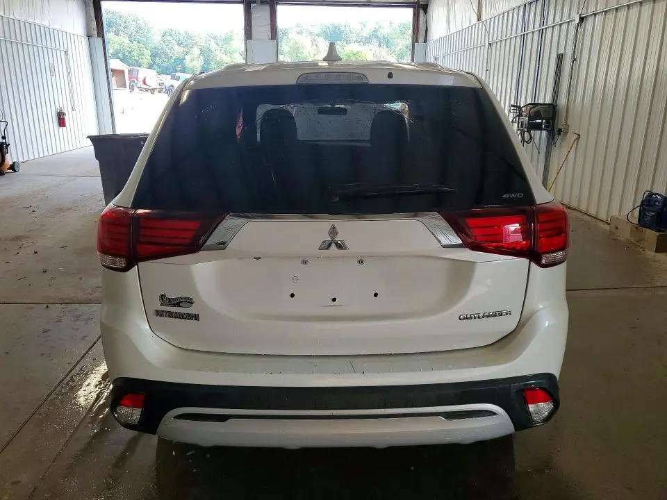 2019 MITSUBISHI OUTLANDER SE  