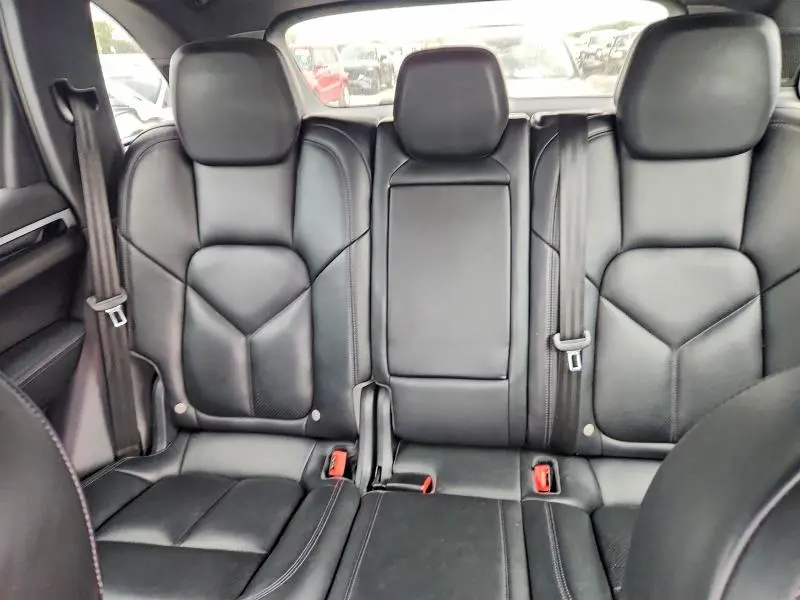 2018 PORSCHE CAYENNE   