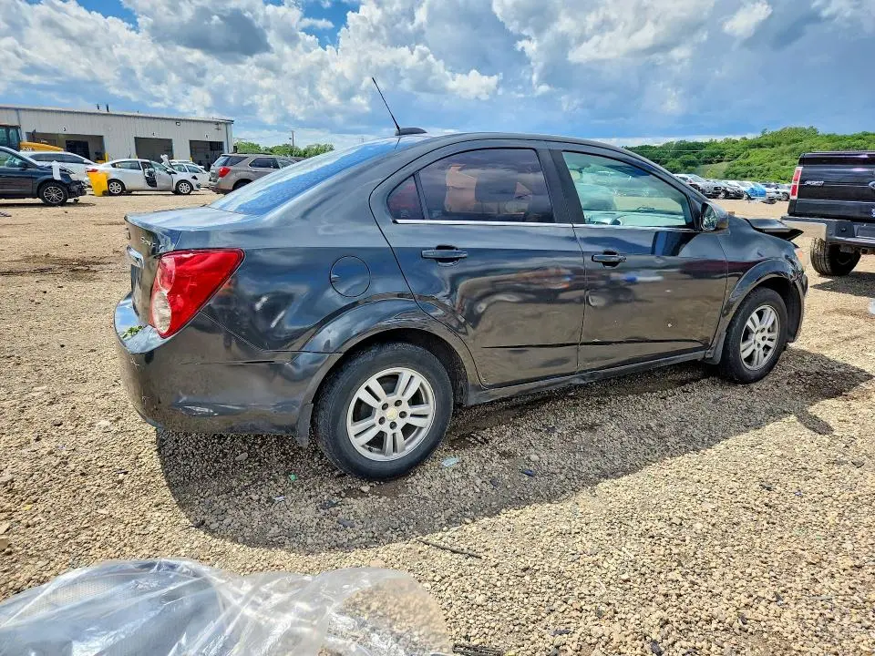 2015 CHEVROLET SONIC LT  