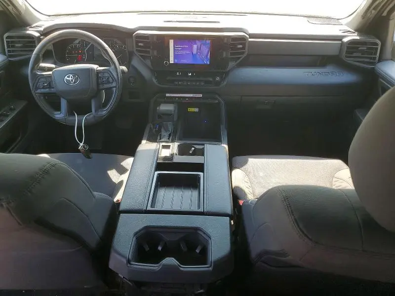 2025 TOYOTA TUNDRA SR  