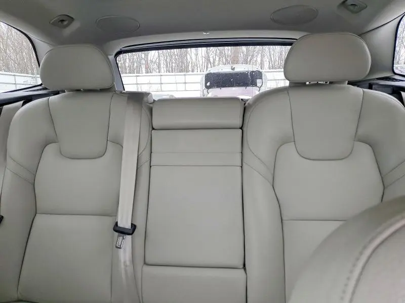 2018 VOLVO XC60 T6  