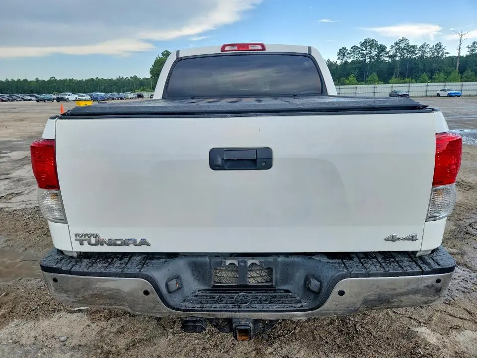 2012 TOYOTA TUNDRA CREWMAX LIMITED  
