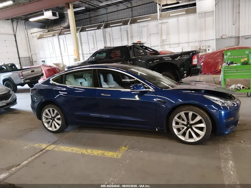 2018 TESLA MODEL 3 LONG RANGE/PERFORMANCE