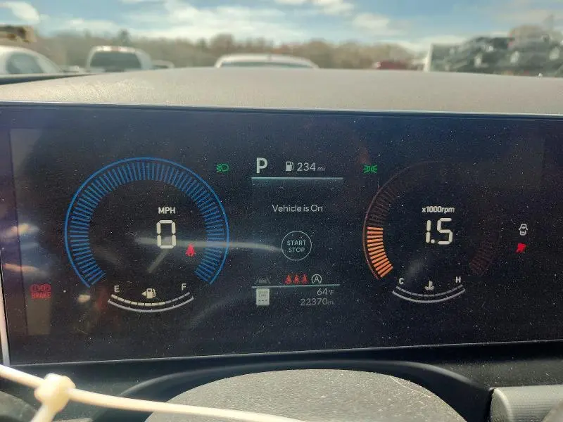 2025 HYUNDAI TUCSON SEL  