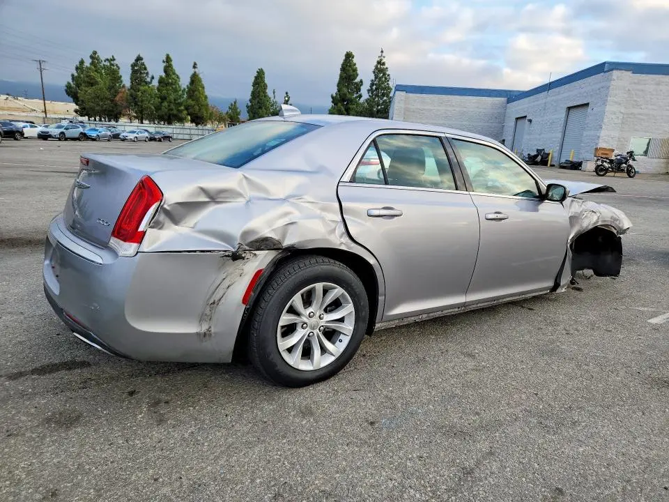 2015 CHRYSLER 300 LIMITED  