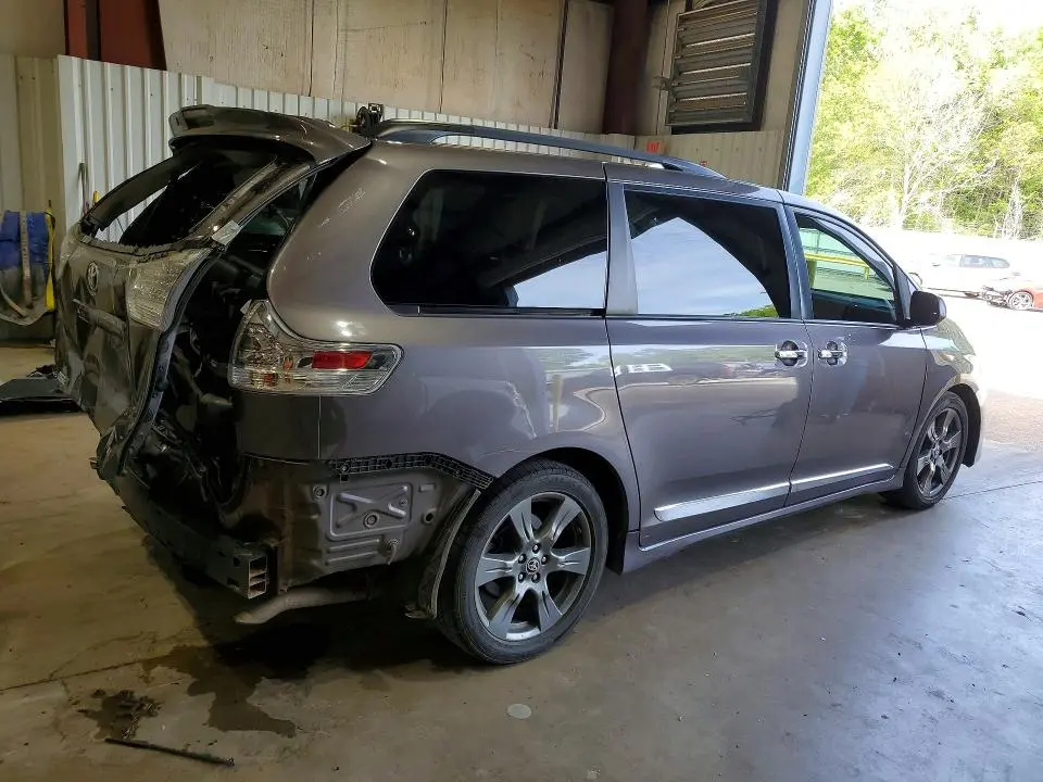 2020 TOYOTA SIENNA SE 8-PASSENGER  
