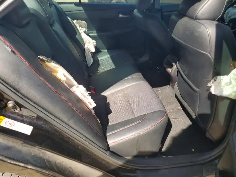 2015 TOYOTA CAMRY SE  