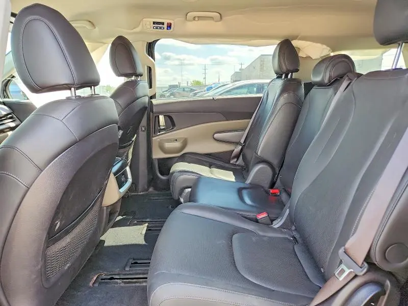 2025 KIA CARNIVAL EX  