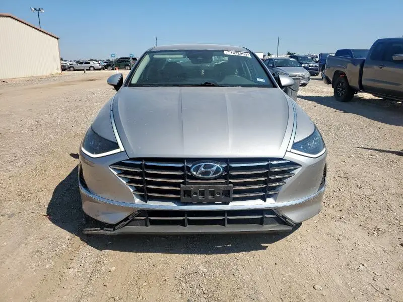 2020 HYUNDAI SONATA SE  