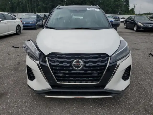 2021 NISSAN KICKS SR  